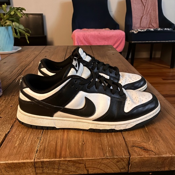 Men’s Nike Panda Dunks - Picture 2 of 4